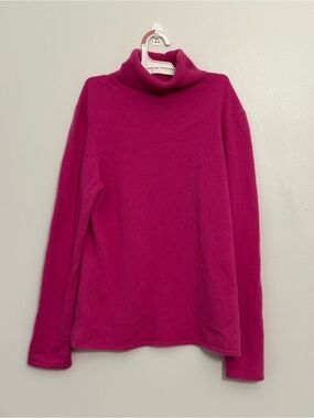 Classiques Entier Fuchsia Turtleneck Cashmere Sweater
